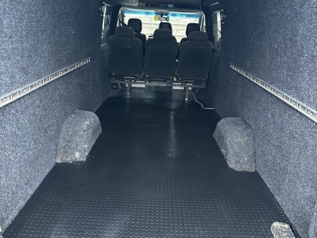 Белый Мерседес Sprinter, объемом двигателя 2.1 л и пробегом 850 тыс. км за 10500 $, фото 13 на Automoto.ua