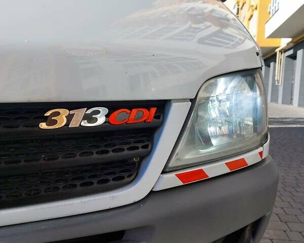 Белый Мерседес Sprinter, объемом двигателя 0 л и пробегом 375 тыс. км за 10000 $, фото 25 на Automoto.ua