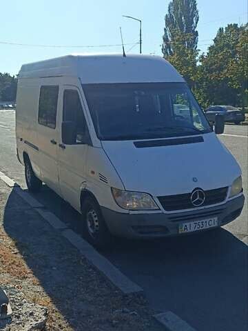 Белый Мерседес Sprinter, объемом двигателя 2.69 л и пробегом 307 тыс. км за 6999 $, фото 3 на Automoto.ua