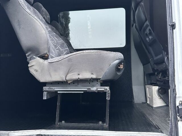 Белый Мерседес Sprinter, объемом двигателя 2.1 л и пробегом 850 тыс. км за 10500 $, фото 16 на Automoto.ua
