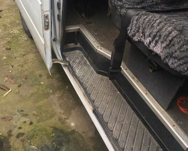 Белый Мерседес Sprinter, объемом двигателя 2.15 л и пробегом 280 тыс. км за 7000 $, фото 18 на Automoto.ua