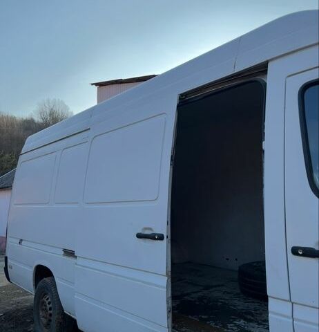Білий Мерседес Sprinter, об'ємом двигуна 2.2 л та пробігом 15 тис. км за 5500 $, фото 5 на Automoto.ua