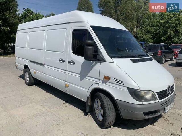 Белый Мерседес Sprinter, объемом двигателя 2.69 л и пробегом 625 тыс. км за 11999 $, фото 14 на Automoto.ua