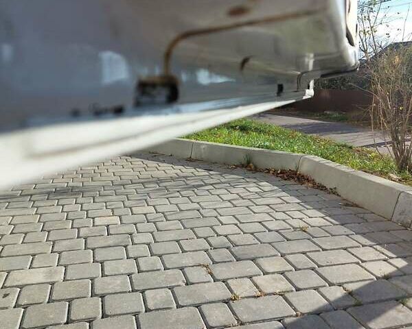 Белый Мерседес Sprinter, объемом двигателя 0 л и пробегом 375 тыс. км за 10000 $, фото 54 на Automoto.ua