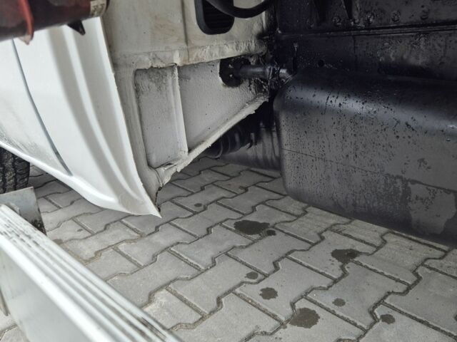 Білий Мерседес Sprinter, об'ємом двигуна 2.7 л та пробігом 796 тис. км за 14500 $, фото 6 на Automoto.ua