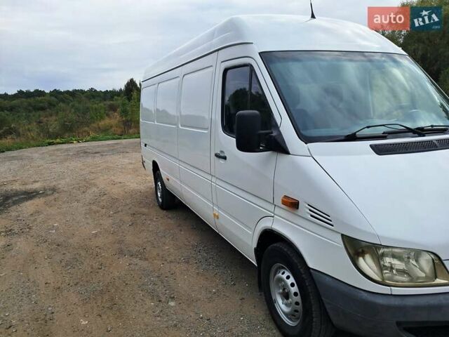 Белый Мерседес Sprinter, объемом двигателя 2.1 л и пробегом 476 тыс. км за 8700 $, фото 3 на Automoto.ua