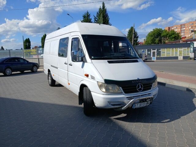 Белый Мерседес Sprinter, объемом двигателя 2.1 л и пробегом 313 тыс. км за 9555 $, фото 9 на Automoto.ua