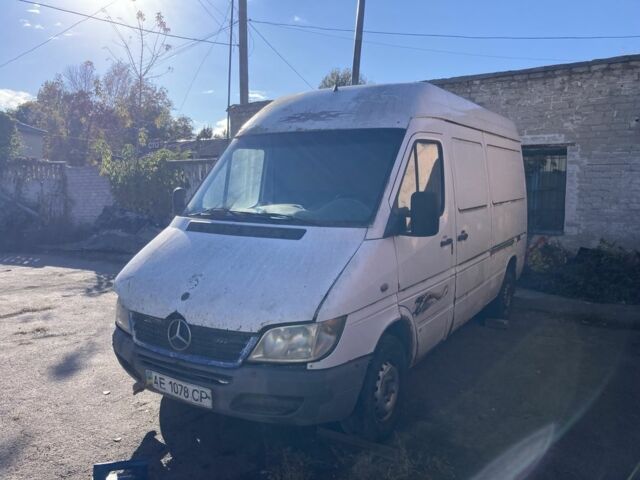 Білий Мерседес Sprinter, об'ємом двигуна 2.1 л та пробігом 402 тис. км за 2500 $, фото 1 на Automoto.ua