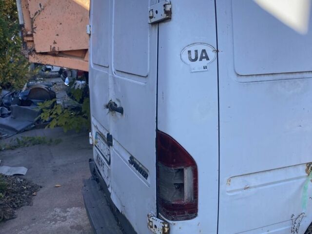 Білий Мерседес Sprinter, об'ємом двигуна 2.1 л та пробігом 402 тис. км за 2500 $, фото 3 на Automoto.ua