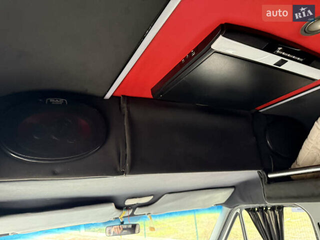 Белый Мерседес Sprinter, объемом двигателя 2.2 л и пробегом 200 тыс. км за 6750 $, фото 22 на Automoto.ua