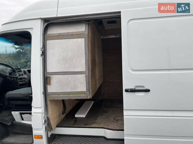 Белый Мерседес Sprinter, объемом двигателя 0 л и пробегом 480 тыс. км за 13900 $, фото 15 на Automoto.ua