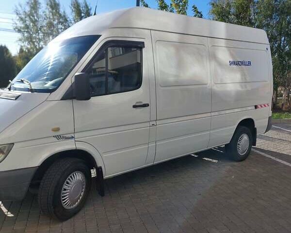 Белый Мерседес Sprinter, объемом двигателя 0 л и пробегом 375 тыс. км за 10000 $, фото 34 на Automoto.ua