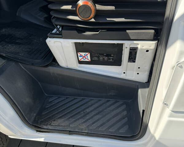 Білий Мерседес Sprinter, об'ємом двигуна 2.7 л та пробігом 450 тис. км за 17000 $, фото 23 на Automoto.ua