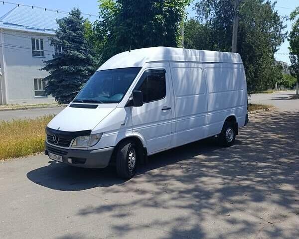 Білий Мерседес Sprinter, об'ємом двигуна 2.1 л та пробігом 740 тис. км за 8000 $, фото 3 на Automoto.ua