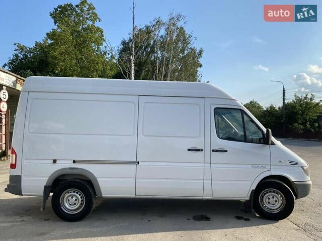 Білий Мерседес Sprinter, об'ємом двигуна 0 л та пробігом 220 тис. км за 12000 $, фото 6 на Automoto.ua