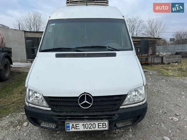 Белый Мерседес Sprinter, объемом двигателя 2.7 л и пробегом 470 тыс. км за 9000 $, фото 13 на Automoto.ua