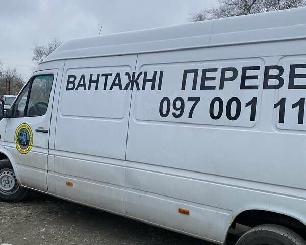 Белый Мерседес Sprinter, объемом двигателя 2.15 л и пробегом 483 тыс. км за 8450 $, фото 7 на Automoto.ua