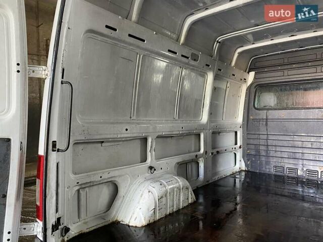Білий Мерседес Sprinter, об'ємом двигуна 0 л та пробігом 220 тис. км за 12000 $, фото 5 на Automoto.ua