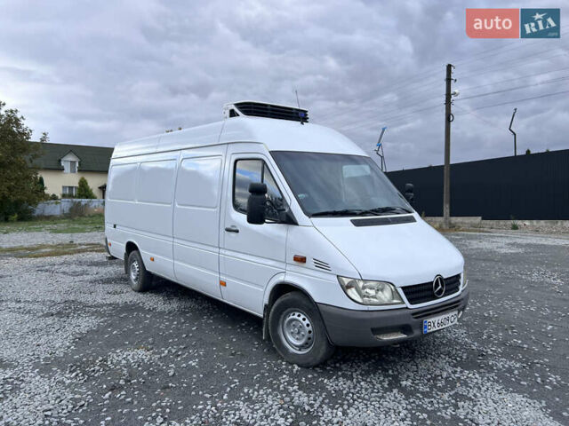 Белый Мерседес Sprinter, объемом двигателя 0 л и пробегом 480 тыс. км за 13900 $, фото 1 на Automoto.ua