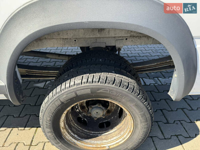 Белый Мерседес Sprinter, объемом двигателя 2.7 л и пробегом 450 тыс. км за 17000 $, фото 12 на Automoto.ua