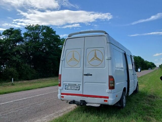 Белый Мерседес Sprinter, объемом двигателя 2.1 л и пробегом 313 тыс. км за 9555 $, фото 14 на Automoto.ua