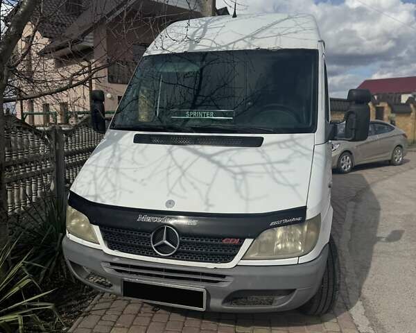 Белый Мерседес Sprinter, объемом двигателя 2.7 л и пробегом 503 тыс. км за 6799 $, фото 1 на Automoto.ua