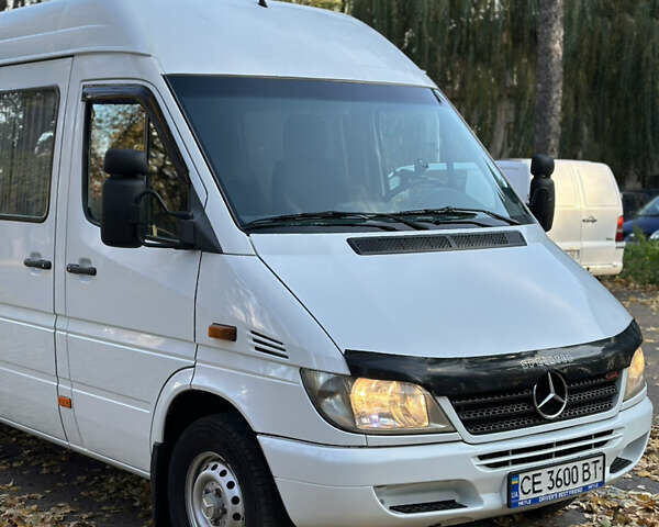 Белый Мерседес Sprinter, объемом двигателя 2.7 л и пробегом 200 тыс. км за 13900 $, фото 14 на Automoto.ua