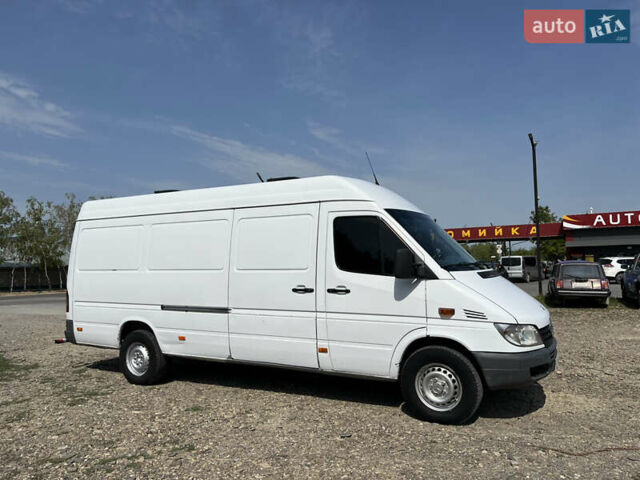 Белый Мерседес Sprinter, объемом двигателя 2.2 л и пробегом 337 тыс. км за 11300 $, фото 7 на Automoto.ua