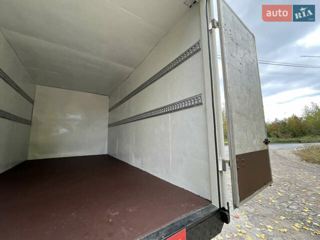 Белый Мерседес Sprinter, объемом двигателя 2.7 л и пробегом 430 тыс. км за 13500 $, фото 64 на Automoto.ua