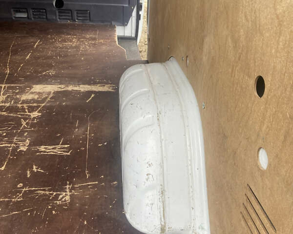 Білий Мерседес Sprinter, об'ємом двигуна 2.1 л та пробігом 180 тис. км за 15000 $, фото 2 на Automoto.ua