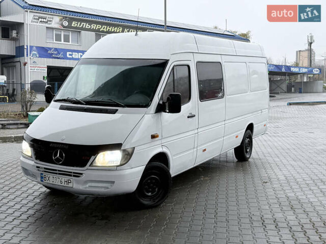 Белый Мерседес Sprinter, объемом двигателя 2.15 л и пробегом 450 тыс. км за 7499 $, фото 1 на Automoto.ua