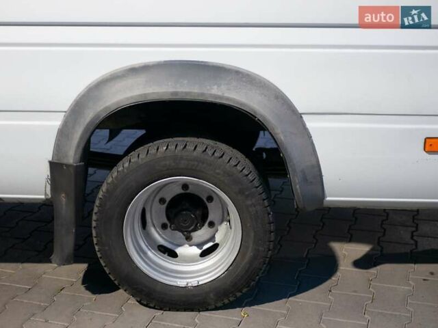 Білий Мерседес Sprinter, об'ємом двигуна 2.2 л та пробігом 490 тис. км за 12500 $, фото 2 на Automoto.ua