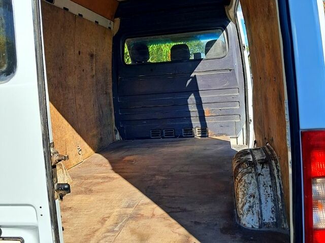 Белый Мерседес Sprinter, объемом двигателя 2.1 л и пробегом 524 тыс. км за 9500 $, фото 6 на Automoto.ua