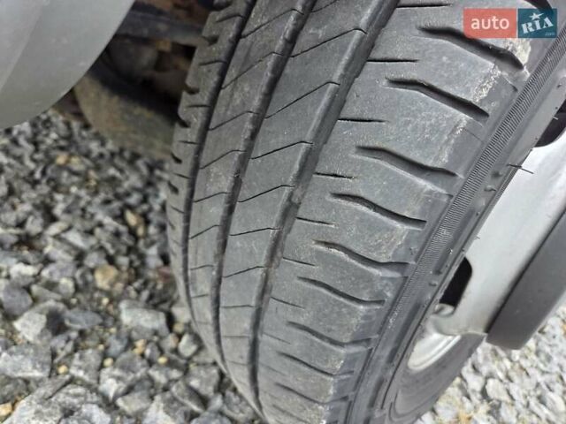 Белый Мерседес Sprinter, объемом двигателя 2.7 л и пробегом 350 тыс. км за 18900 $, фото 34 на Automoto.ua