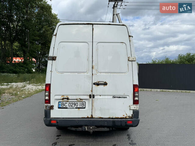 Белый Мерседес Sprinter, объемом двигателя 2.15 л и пробегом 682 тыс. км за 7300 $, фото 5 на Automoto.ua