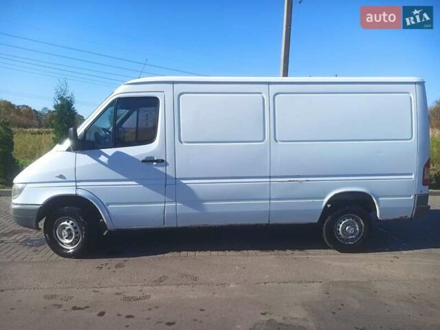 Белый Мерседес Sprinter, объемом двигателя 2.15 л и пробегом 716 тыс. км за 6500 $, фото 4 на Automoto.ua