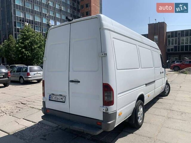 Белый Мерседес Sprinter, объемом двигателя 2.69 л и пробегом 625 тыс. км за 11999 $, фото 13 на Automoto.ua