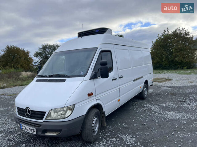 Белый Мерседес Sprinter, объемом двигателя 0 л и пробегом 480 тыс. км за 13900 $, фото 4 на Automoto.ua