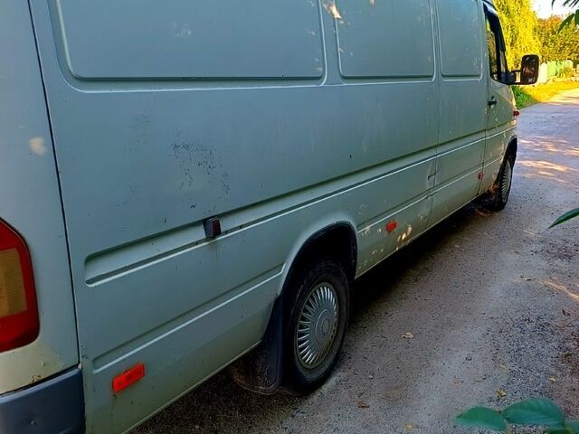 Білий Мерседес Sprinter, об'ємом двигуна 2.2 л та пробігом 302 тис. км за 5000 $, фото 4 на Automoto.ua