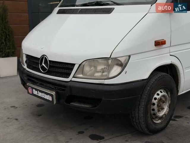 Белый Мерседес Sprinter, объемом двигателя 2.2 л и пробегом 770 тыс. км за 5996 $, фото 1 на Automoto.ua