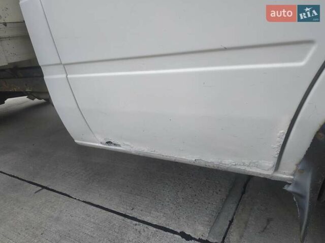 Белый Мерседес Sprinter, объемом двигателя 2.69 л и пробегом 565 тыс. км за 5000 $, фото 14 на Automoto.ua
