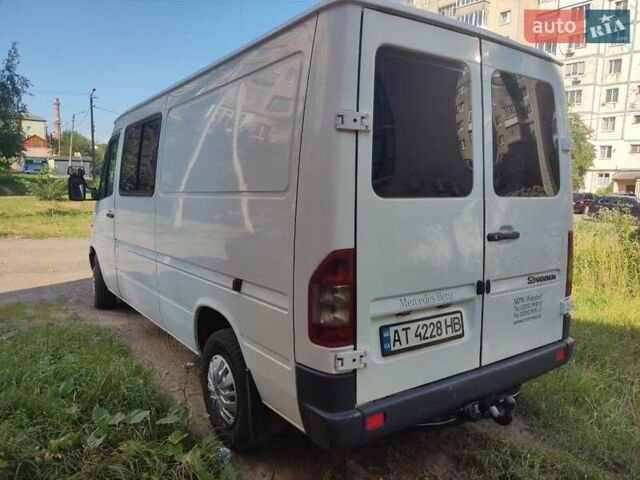 Белый Мерседес Sprinter, объемом двигателя 2.15 л и пробегом 518 тыс. км за 9000 $, фото 5 на Automoto.ua