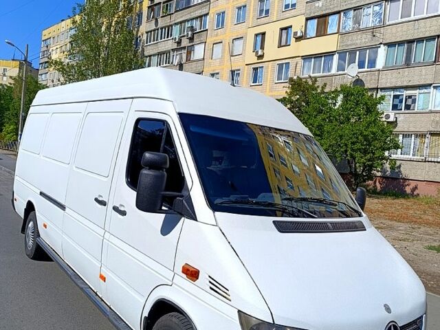 Білий Мерседес Sprinter, об'ємом двигуна 2.1 л та пробігом 513 тис. км за 13500 $, фото 2 на Automoto.ua