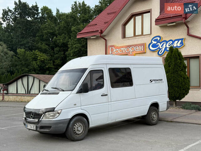Белый Мерседес Sprinter, объемом двигателя 2.2 л и пробегом 480 тыс. км за 7250 $, фото 7 на Automoto.ua