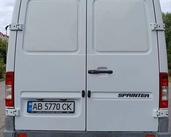 Білий Мерседес Sprinter, об'ємом двигуна 2.2 л та пробігом 252 тис. км за 11000 $, фото 2 на Automoto.ua