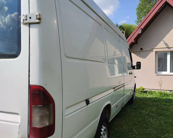 Білий Мерседес Sprinter, об'ємом двигуна 2.7 л та пробігом 540 тис. км за 9500 $, фото 4 на Automoto.ua