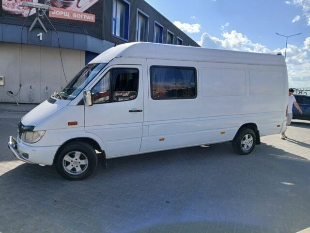 Белый Мерседес Sprinter, объемом двигателя 2.1 л и пробегом 313 тыс. км за 9555 $, фото 8 на Automoto.ua