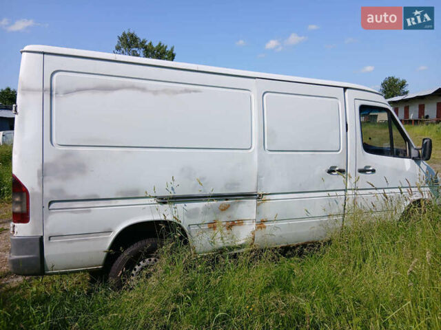 Белый Мерседес Sprinter, объемом двигателя 2.15 л и пробегом 360 тыс. км за 4900 $, фото 4 на Automoto.ua
