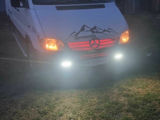 Білий Мерседес Sprinter, об'ємом двигуна 2.1 л та пробігом 600 тис. км за 8000 $, фото 2 на Automoto.ua