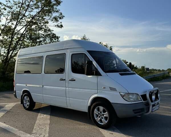 Белый Мерседес Sprinter, объемом двигателя 2.1 л и пробегом 225 тыс. км за 11950 $, фото 15 на Automoto.ua